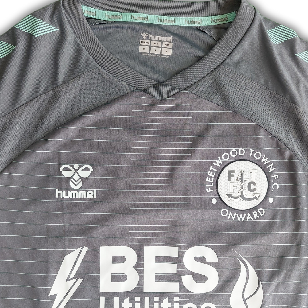 Fleetwood Town 2020/21 Away Shirt (Excellent) - Size M